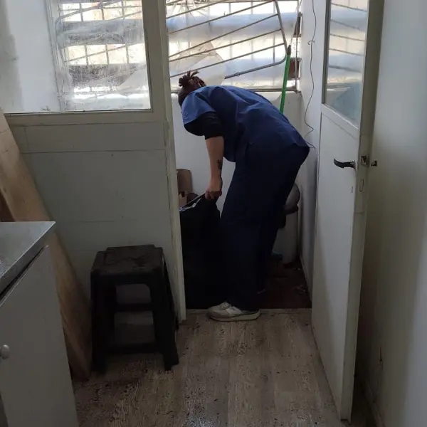 Limpieza de un hogar en curso — trabajo de CleanFach