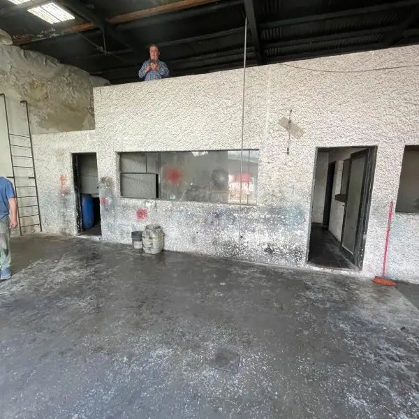 Después: piso barrido y limpio — trabajo real de CleanFach